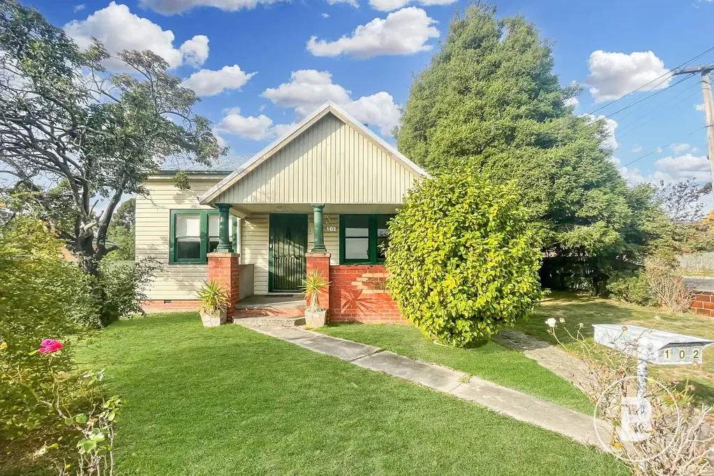 WELL KEPT THREE BEDROOM HOME IN BROWN HILL