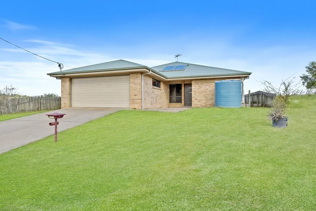 Walterhall 4બેડરૂમ Private Walterhall Retreat with Stunning Mt Morgan Views