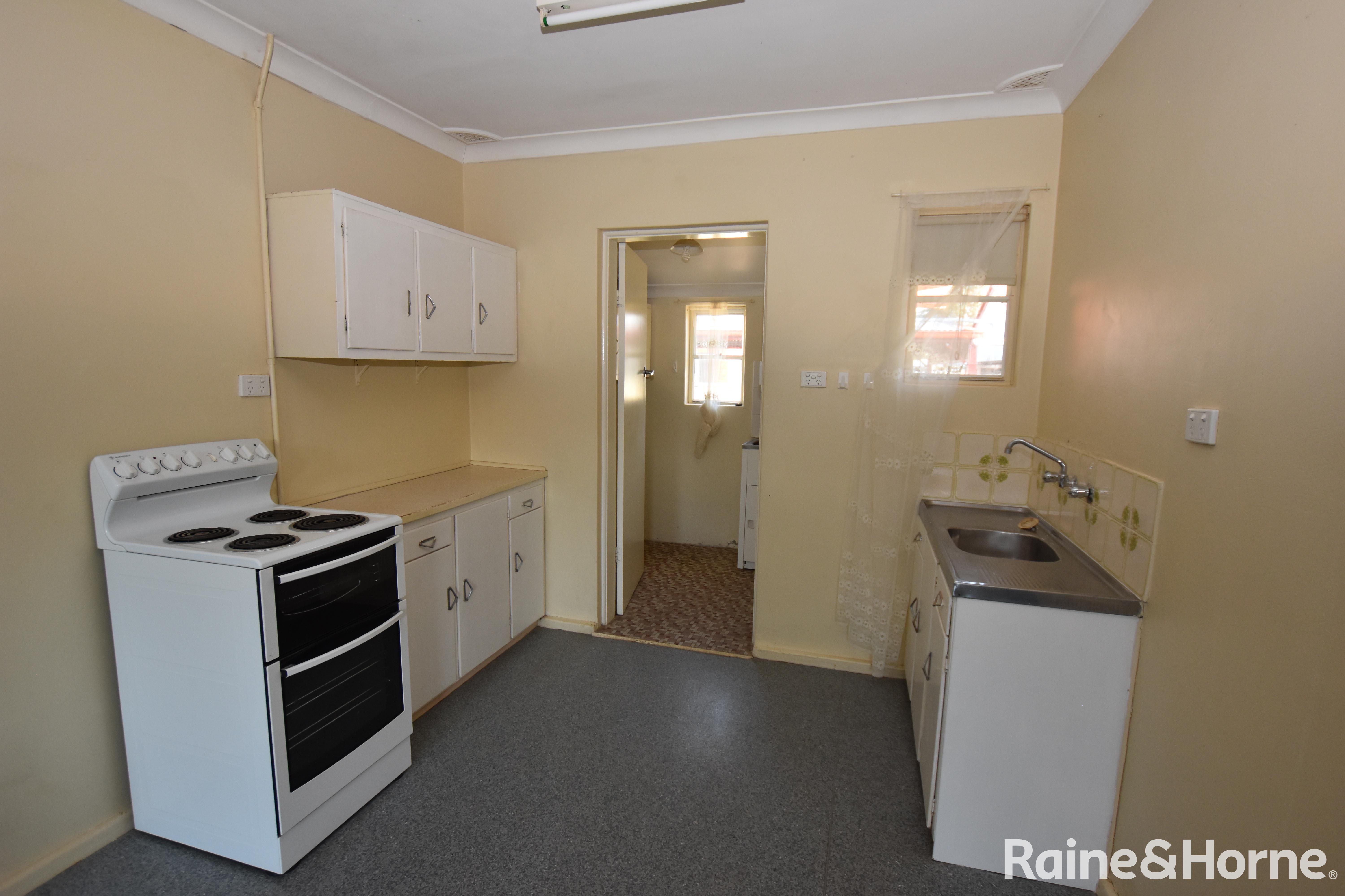 UNIT 3 97 KENNA ST, ORANGE NSW 2800, 0 chambres, 0 salles de bain, Unit