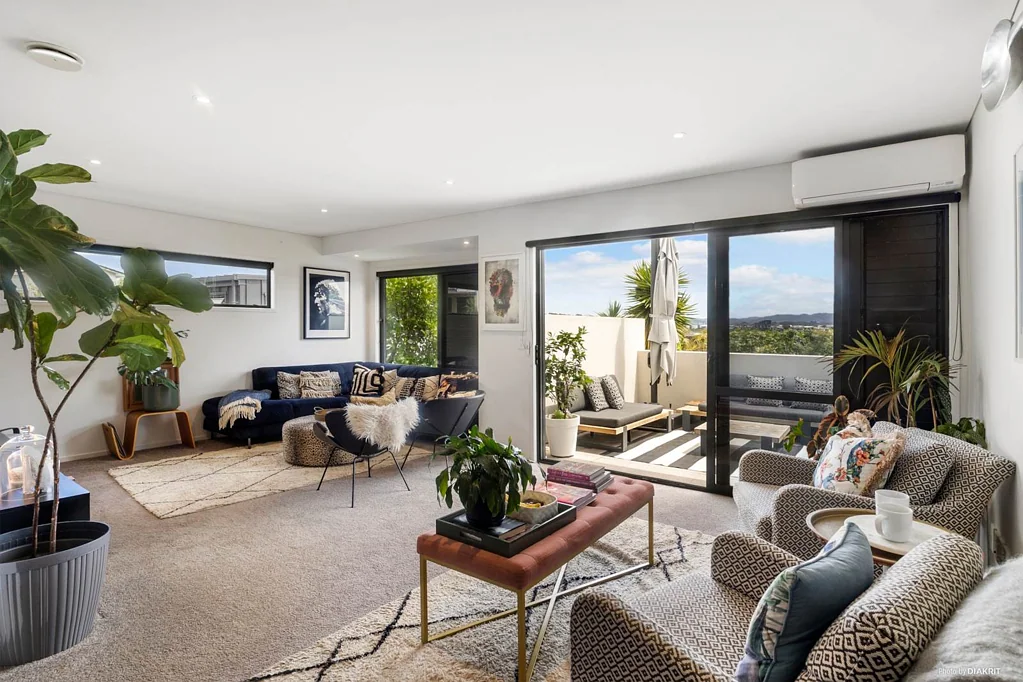 Point Chevalier 5બેડરૂમ 5 Bed 257m² – Best Bang Under $1.9M