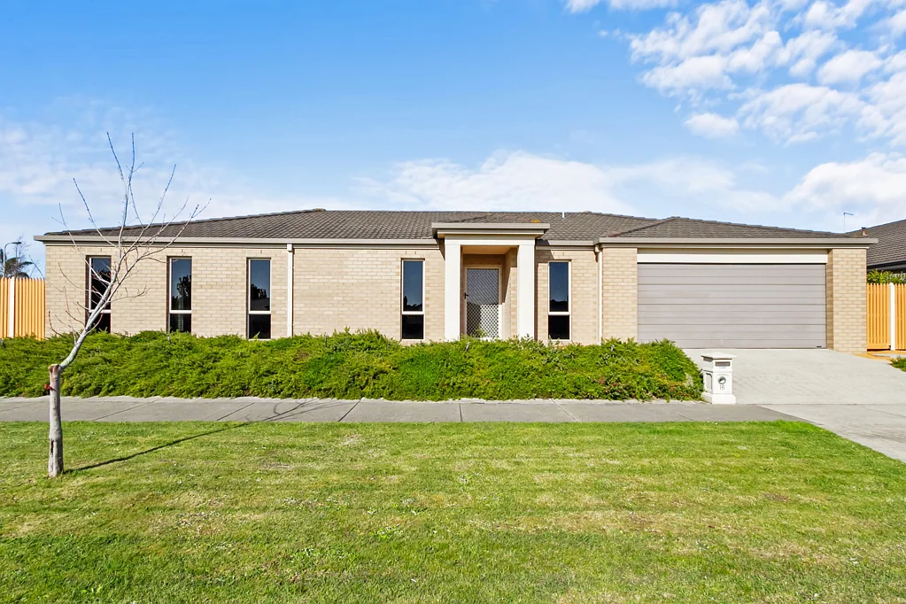 16 Riverslea Boulevard, Traralgon, VIC 3844