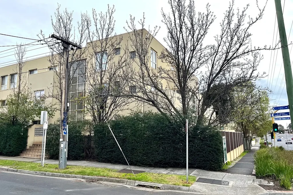Stylish and Convenient Living in Ormond - McKinnon Secondary School Zone