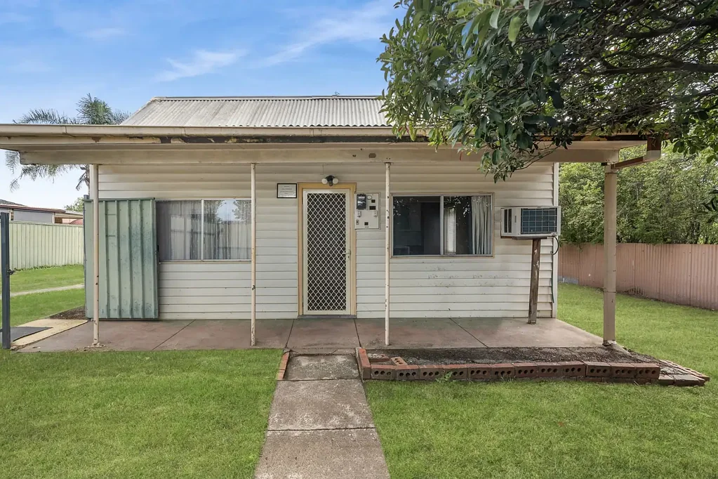 9 McKenzie  Street, Broadford, VIC 3658