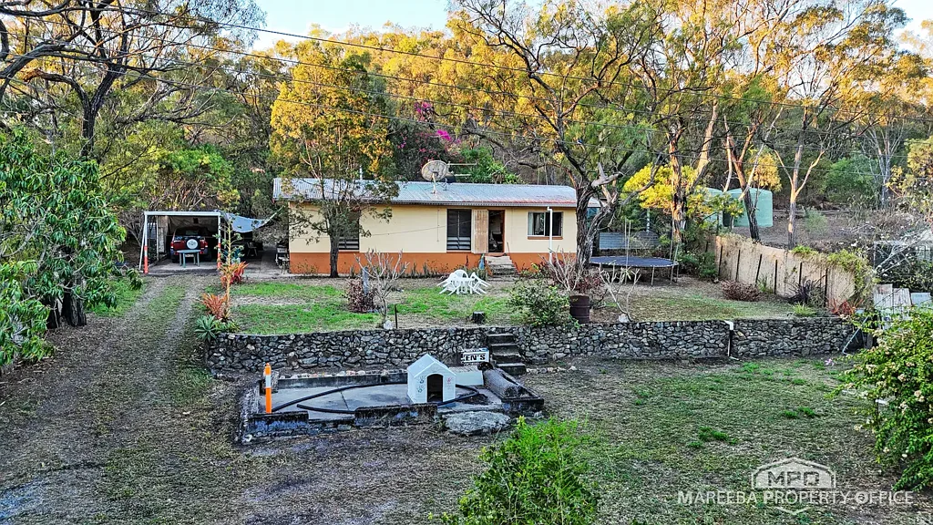 Mount Carbine 3ਬੈੱਡਰੂਮ Renovation Opportunity on 1,691m² in Brooklyn Village