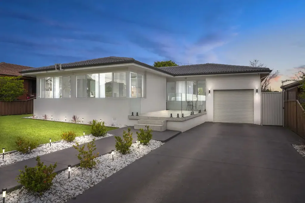 Greystanes 3房 翻新三卧单层 管道空调 石材台面厨房 大型私家庭院 步行至学校 M4便捷通道 CRISP SINGLE-LEVEL BRICK HOME