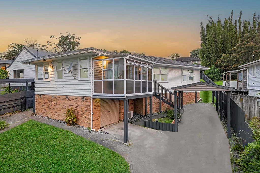 Te Atatu South 3Habitaciones Nest, Invest, or Develop-on 766sqm!