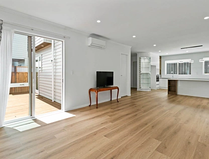 Lot 2/9 Widmore Drive, Massey, Waitakere City, 4部屋, 2バスルーム, House