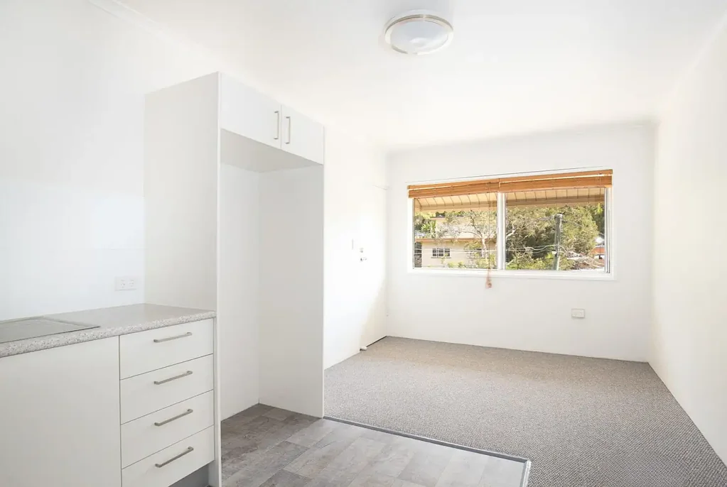 Stylish Bardon Living with Comfort & Convenience