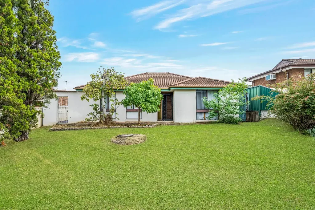 21 Glen Logan Road, Bossley Park, NSW 2176