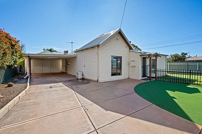 Kalgoorlie 3chambre Extremely Well Located Three-Bedroom Home!