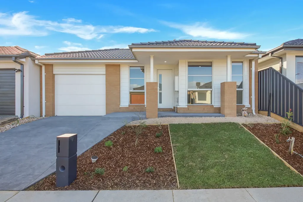 🏡 Modern 3-Bedroom Home for Rent – Just $450 Per Week!