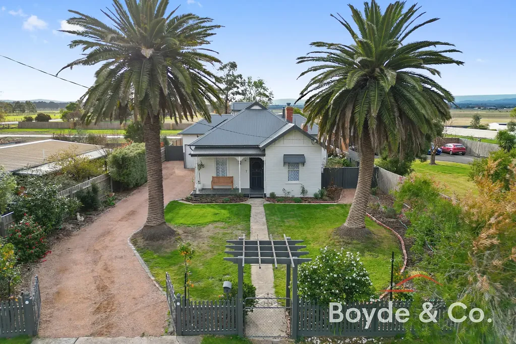 Trafalgar 4 Bedroom Your Dream Country Retreat- Minutes From Town!