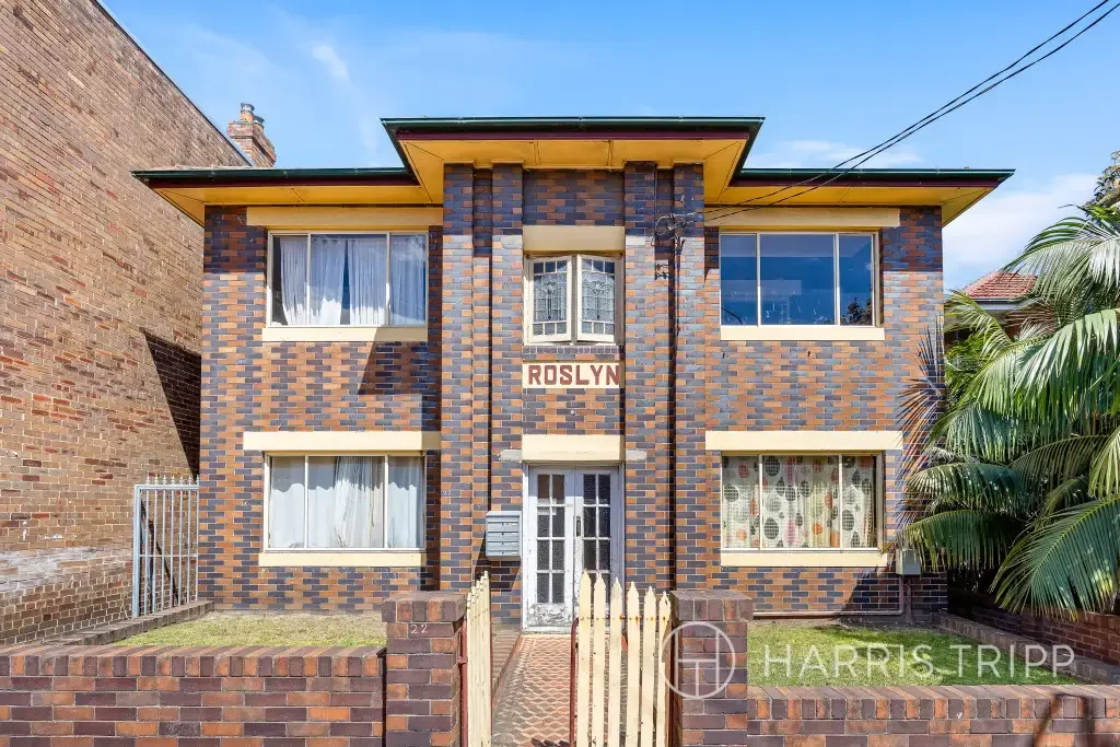 Character-Filled Art Deco Apartment in Walk-to-Everywhere Setting