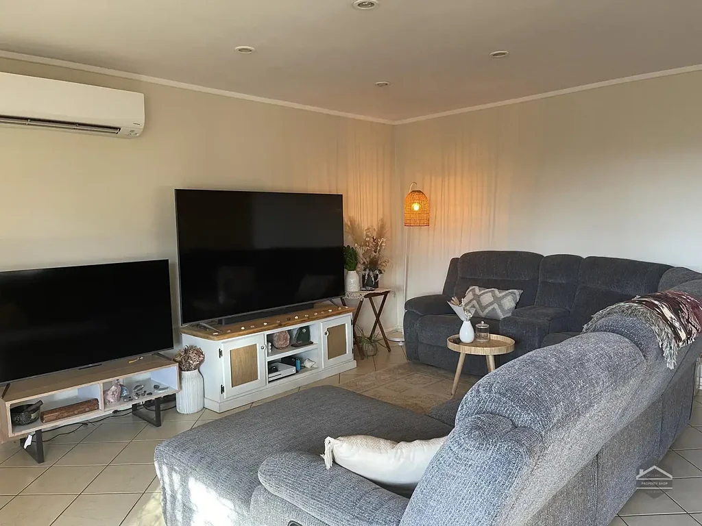 Perfect Location, Perfect Home!