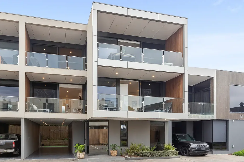 Anglesea 4غرفة نوم 3 Levels of Luxurious Spaces – Highly Desirable Location!