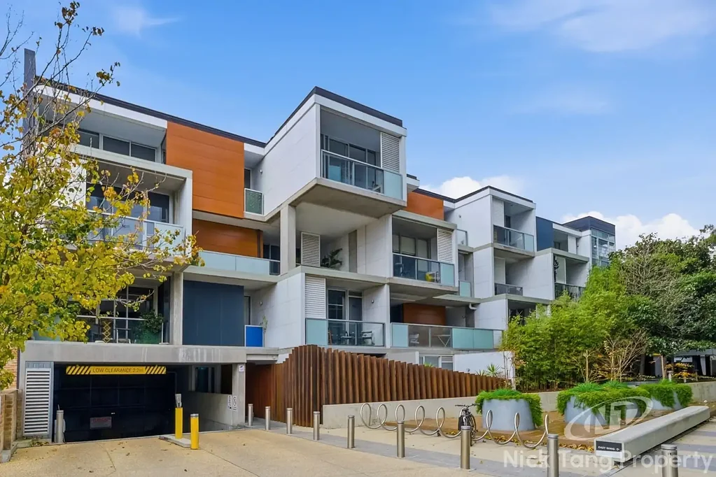 Funky Inner City Pad - ONE BEDROOM PLUS STUDY