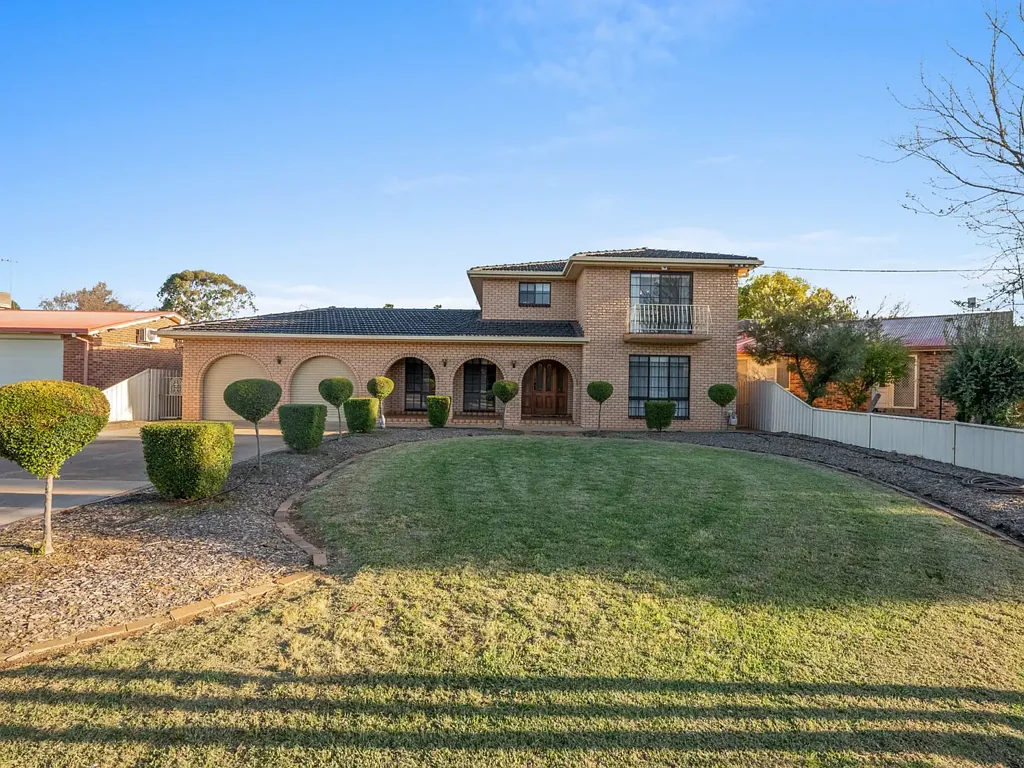 2 Leonard Road, Hanwood, NSW 2680