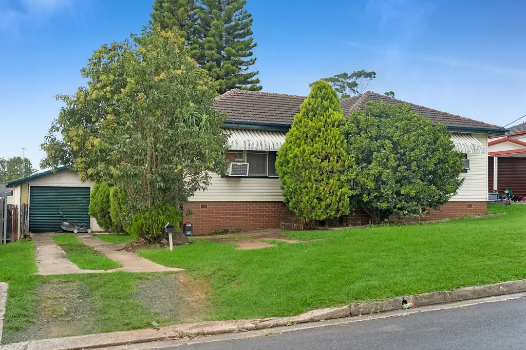 1 Dan Street, Campbelltown, NSW 2560