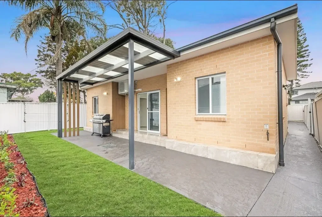 Modern & Private Granny Flat in a Convenient Sefton Location
