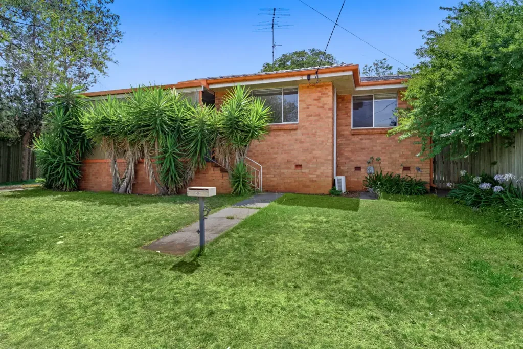 Conveniently Located in Popular Centenary Heights