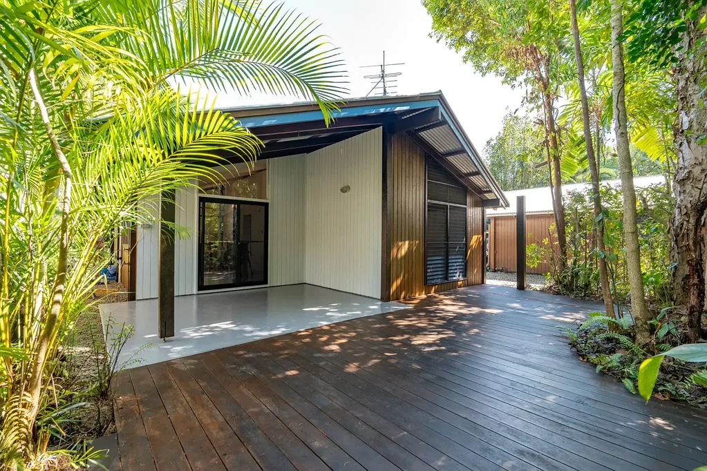 Wongaling Beach 2房  Freshly Renovated, Private, On the Beach with Privacy !