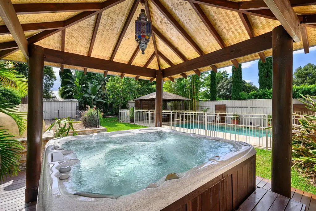 Emu Plains 4غرفة نوم FAMILY FRIENDLY, TRI-LEVEL HOME OFFERING COMFORT, SPACE & CONVENIENCE!