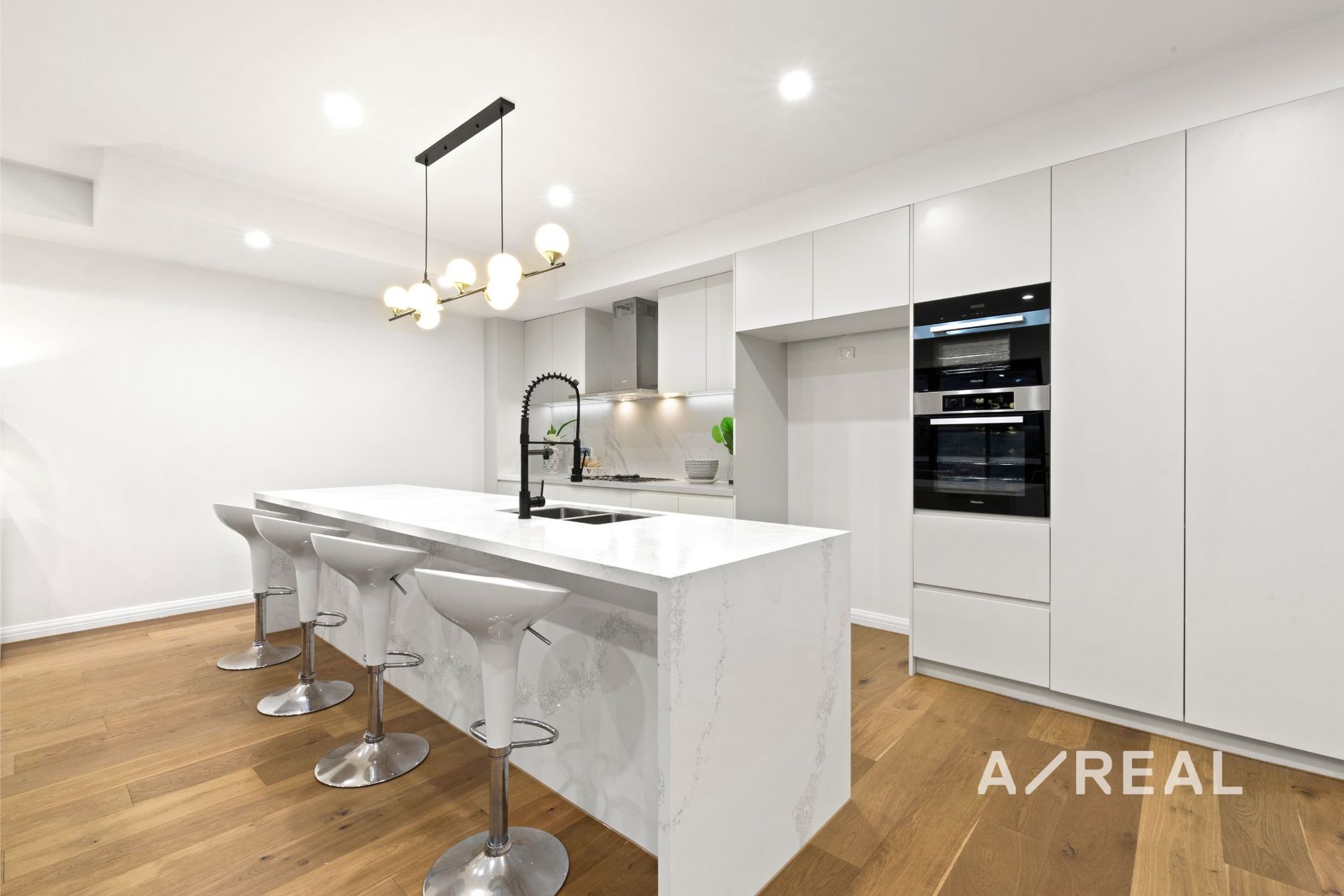 1B IRELAND AV, DONCASTER EAST VIC 3109, 0房, 0浴, Townhouse