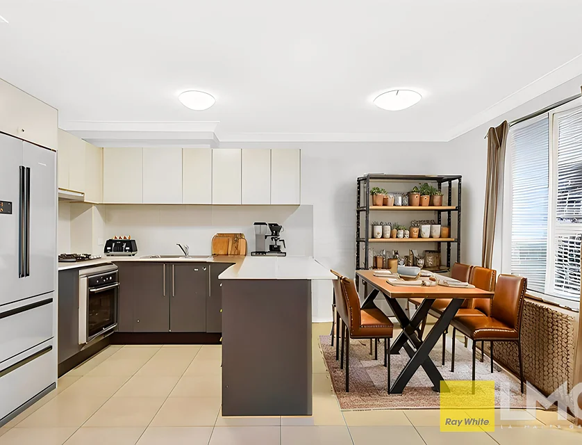 21/2 Kitchener Avenue, Regents Park, Parramatta (Northwest suburbs), 2 ห้องนอน, 1 ห้องน้ำ, Apartment