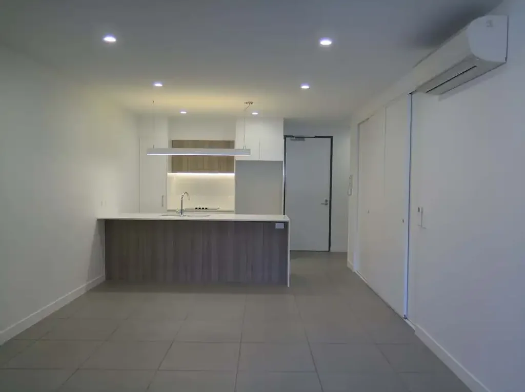 Luxury Living & Absolute Convenience with Spacious Courtyard!