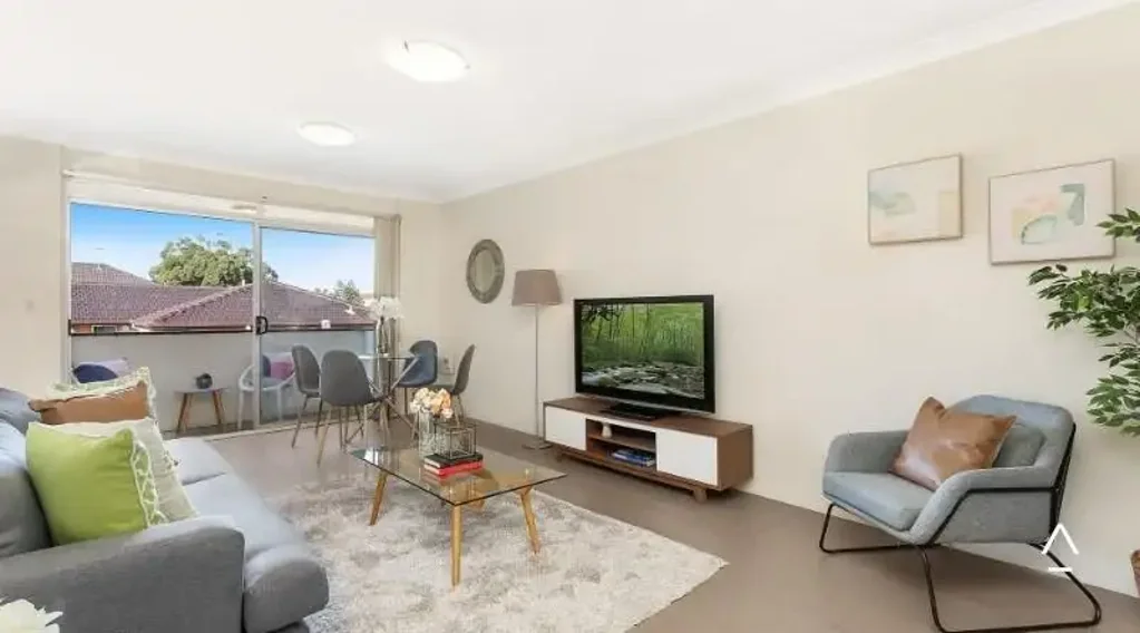 Spacious One Bedroom Apartment with LUG