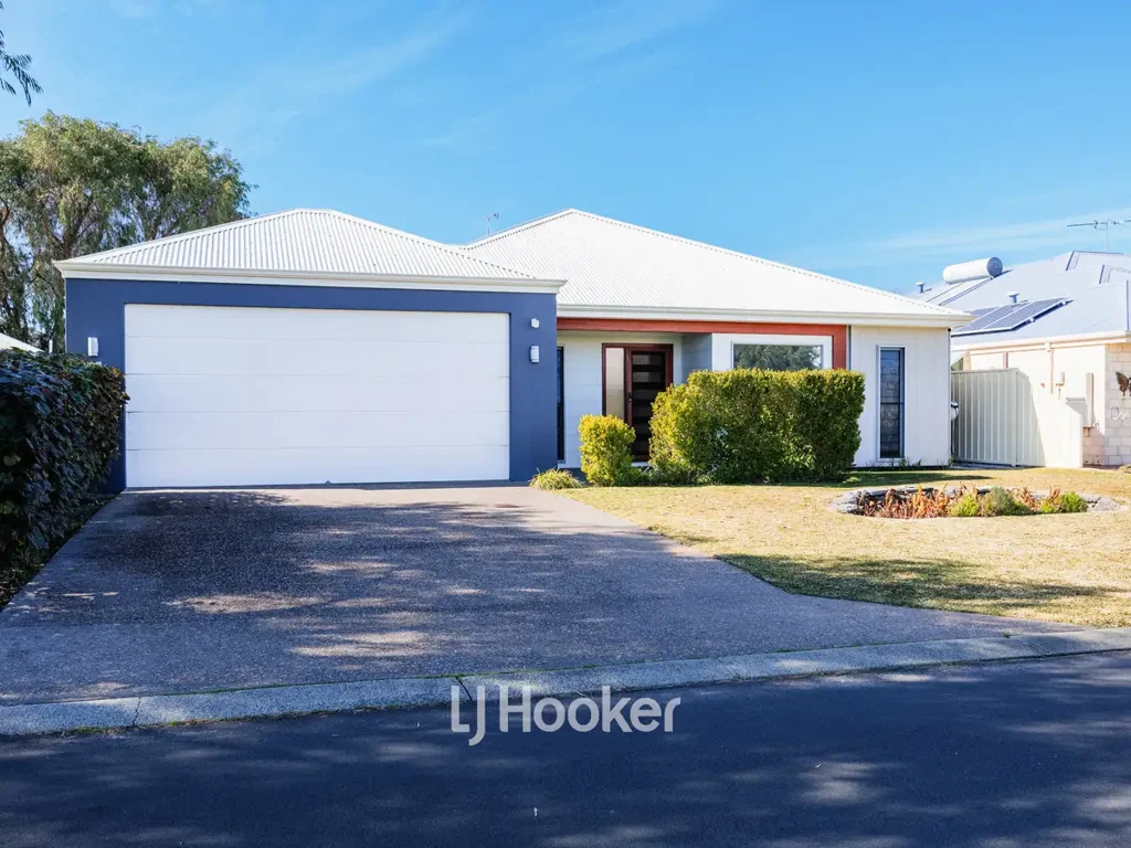 Broadwater 4房  Enjoy Outdoor Living & Spacious Comfort in Broadwater