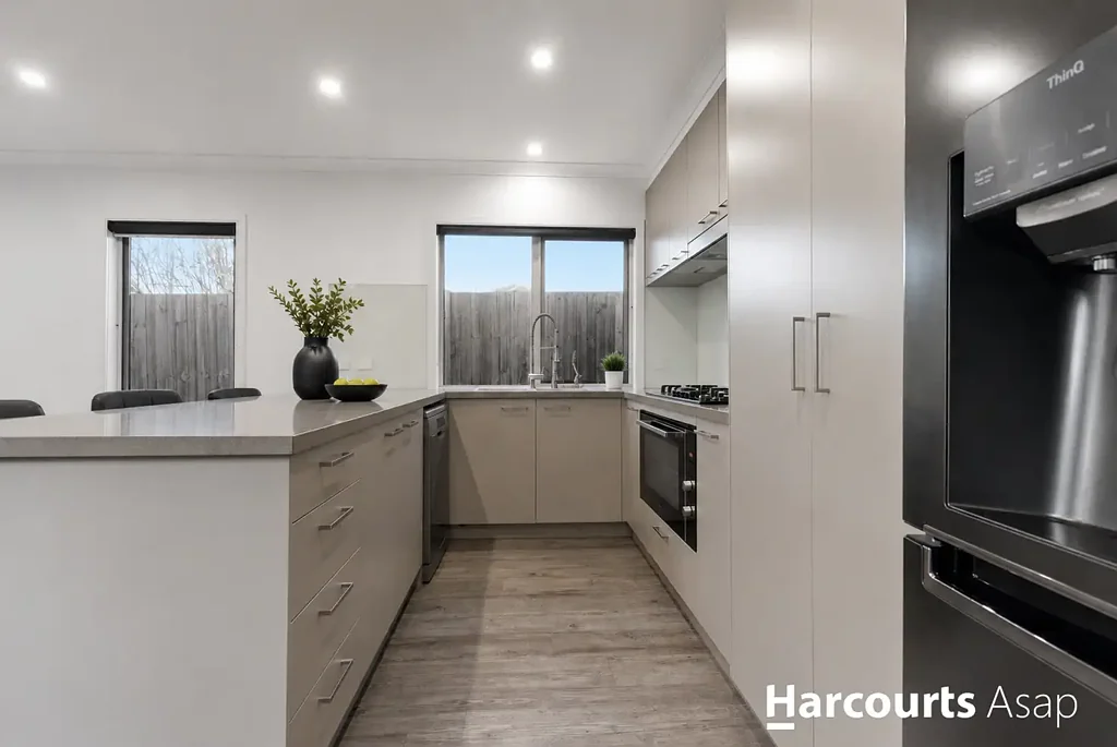 Cozy Living in Cranbourne's Heart!