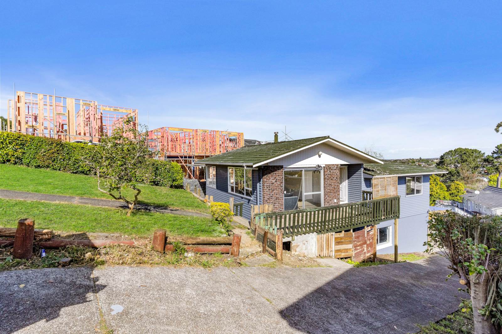 42 Cyclarama Crescent, Massey, Auckland - Waitakere, 3 Bedrooms, 1 Bathrooms, House