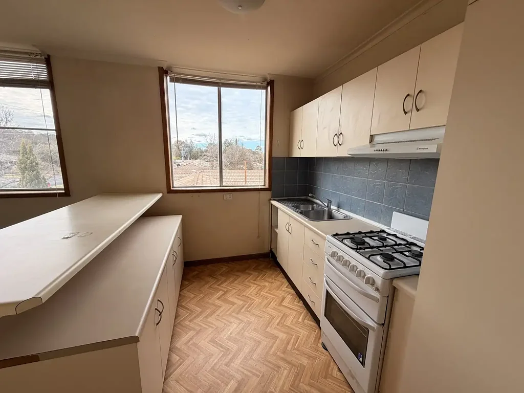 Cozy Bright Unit Living
