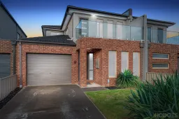 2/2 Tedesco Court, Werribee