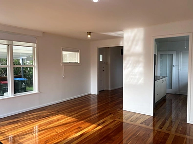 4 Bedroom, 2 Bathroom Home - Lawn Maintenance Included !
