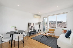 8/24 Southampton Street, Footscray