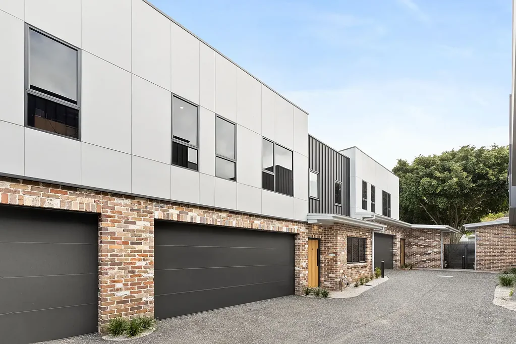 Keiraville 3Moenga Brand New 3 Bedroom Townhouse