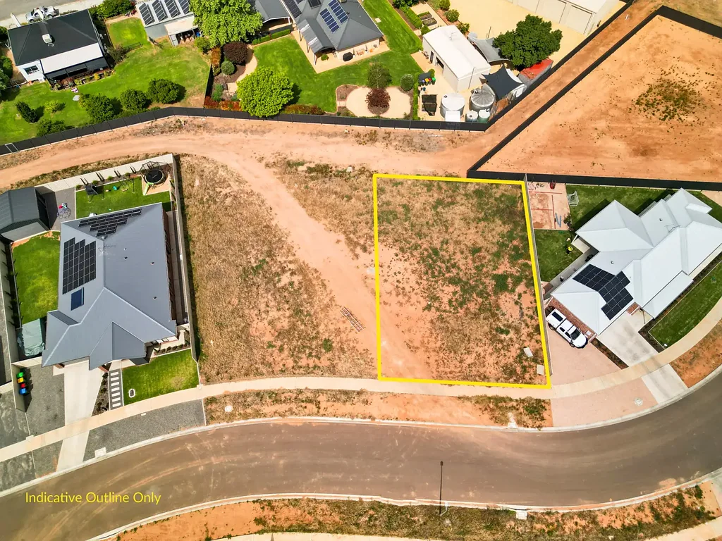 Red Cliffs Court Location, Blank Canvas, Endless Possibilities
