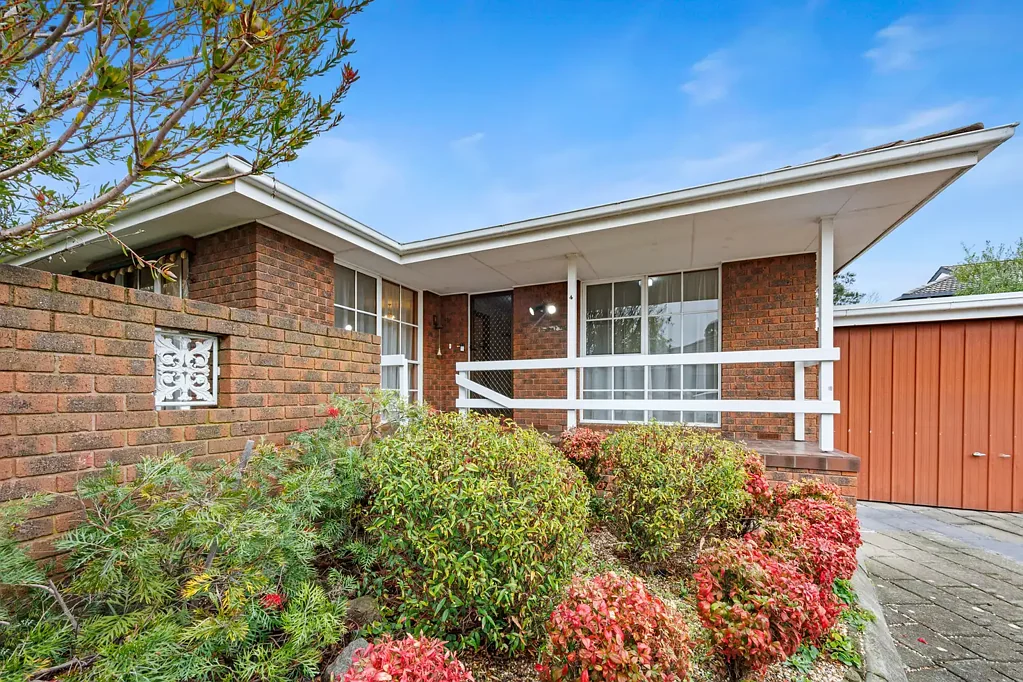 Mount Eliza 3غرفة نوم Spacious, private and steps from the village heart