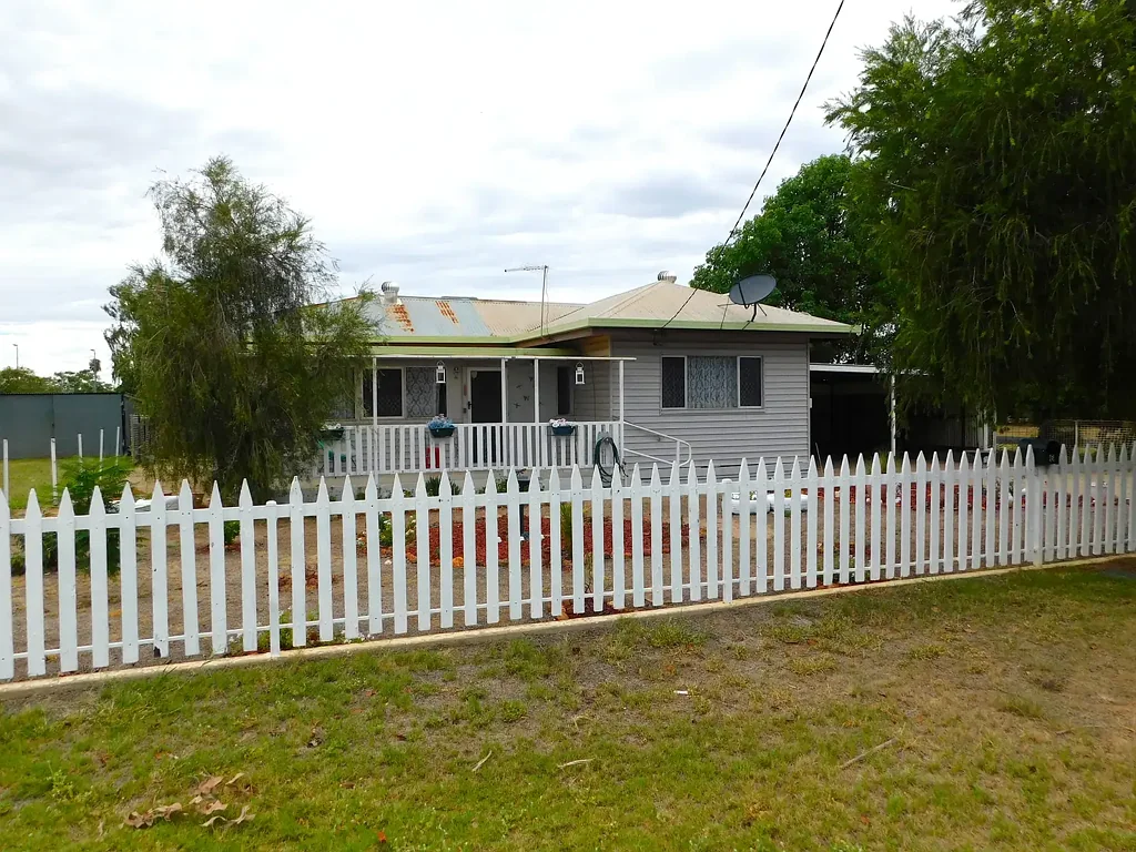 6 Edward Street, Charleville, QLD 4470