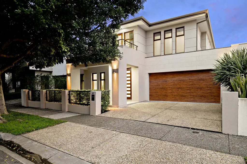 Lightsview 5 Slaapkamer Top Spot in Lightsview: Magnificent Family Home on Waterford Circuit