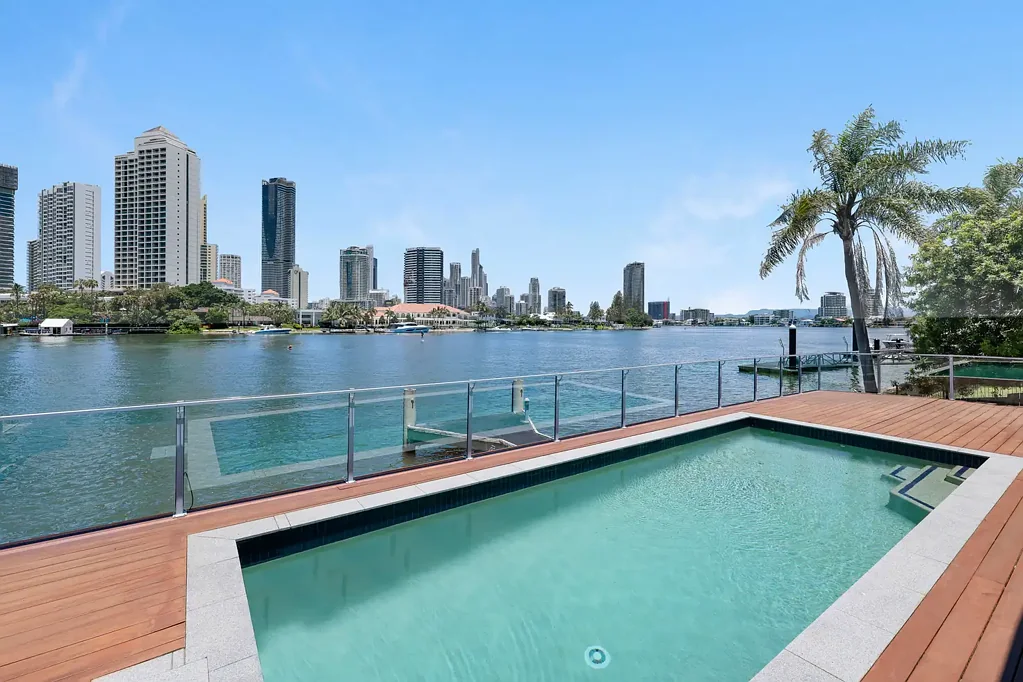 Surfers Paradise 5房  Unrivalled Premier Main River Location