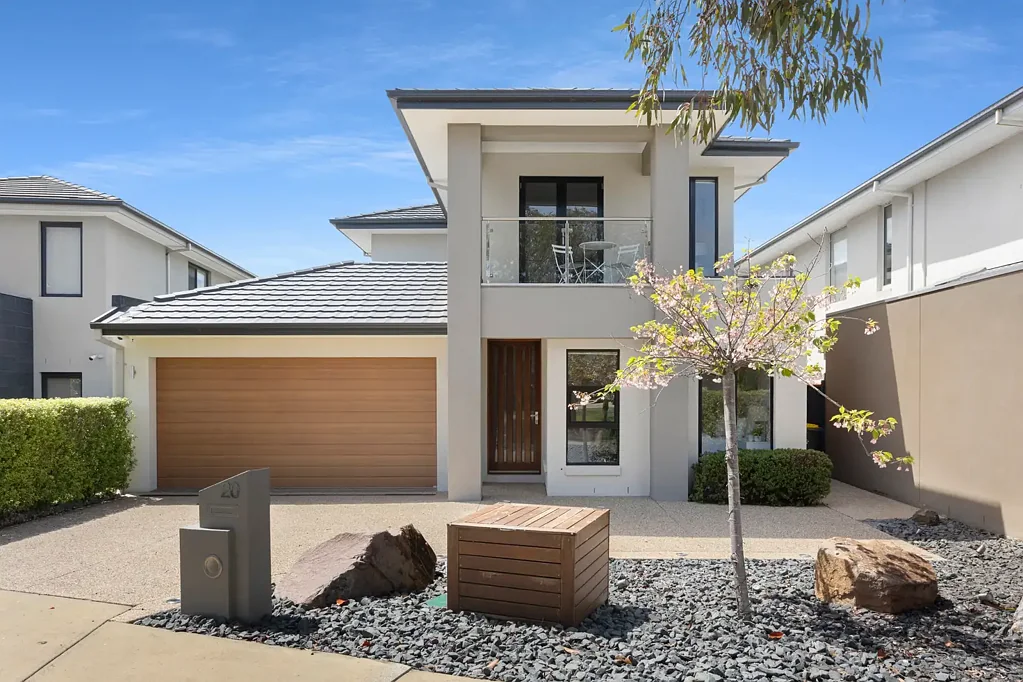 20 Waterside Circuit, Sandhurst, VIC 3977