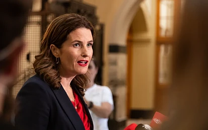 赤字冲破预期！新西兰财政告急，最大元凶竟然是税收崩跌？