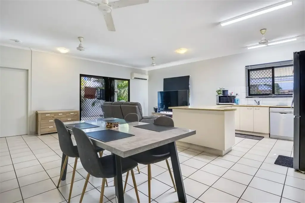 4/4A Bishop St, Woolner, NT 820