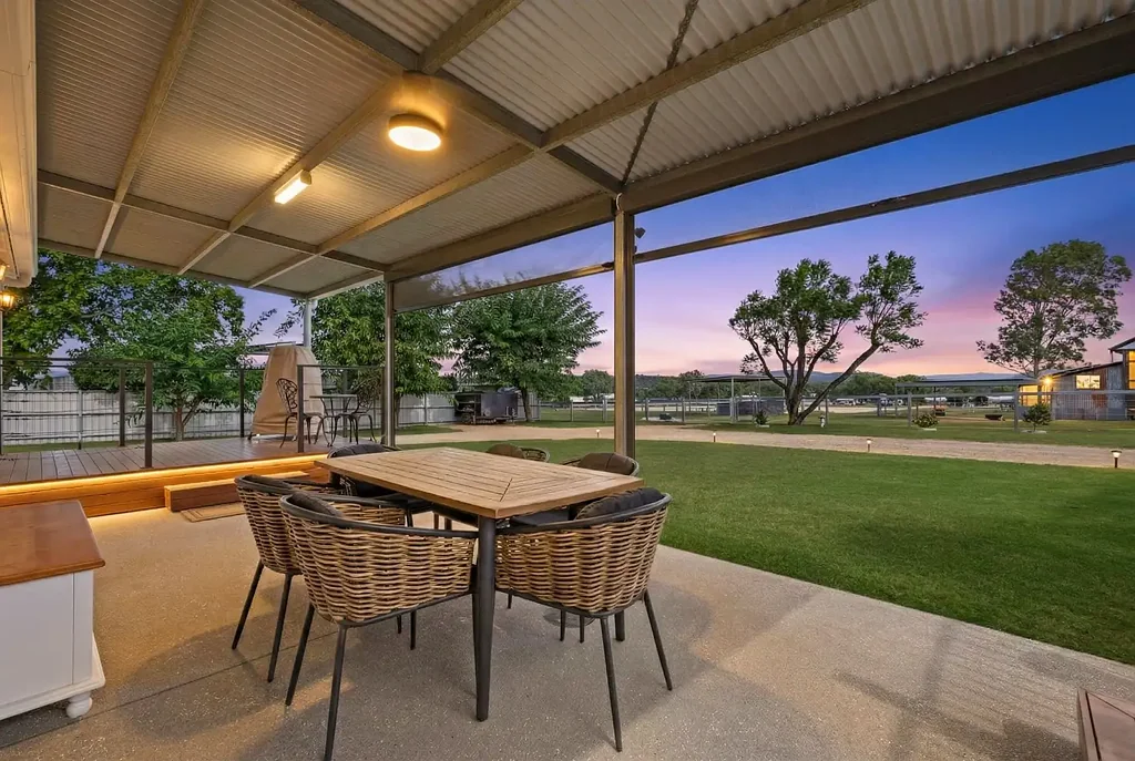 Rosenthal Heights 3 Slaapkamer PRISTINE HORSE PROPERTY WITH TOWN SERVICES