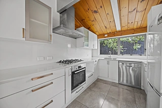 9 McInnes Road, Weymouth, Manukau City