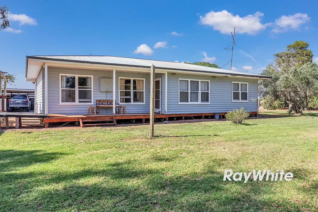Rochester Charming Rural Retreat on 5.5 Acres - Just Minutes from Rochester!
