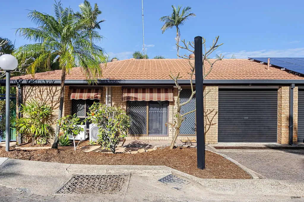 Helensvale 2 Slaapkamer Start Your Property Journey in Style! Big on Lifestyle, Easy on Maintenance!